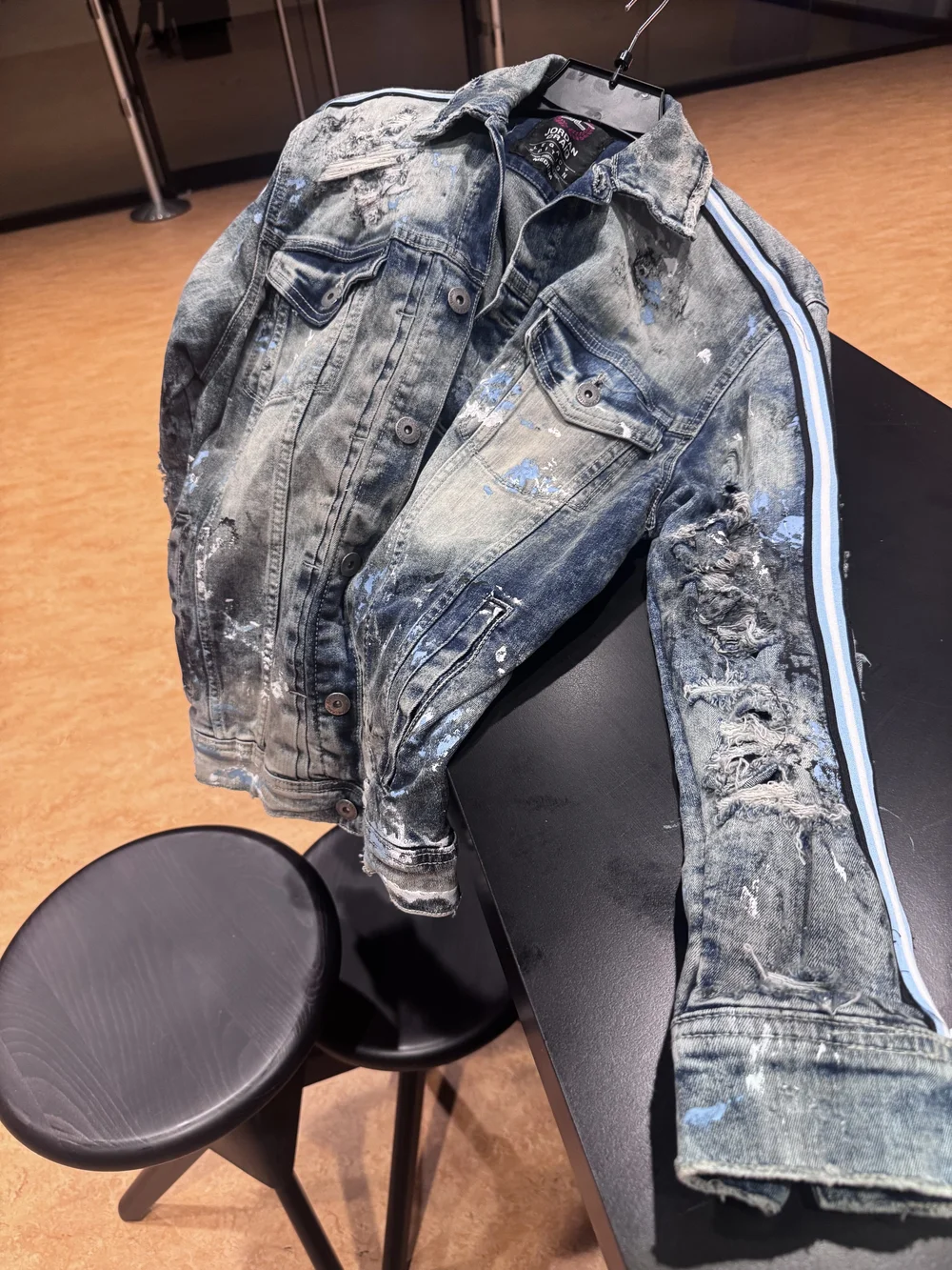 Jordan Craig Distressed Blue Wash Denim Jacket with Stripe